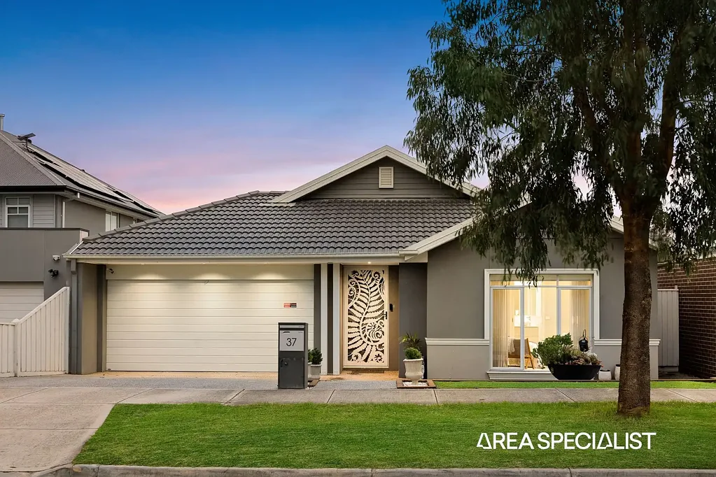 室外 - 37 Darsham Crescent, Point Cook, VIC 3030