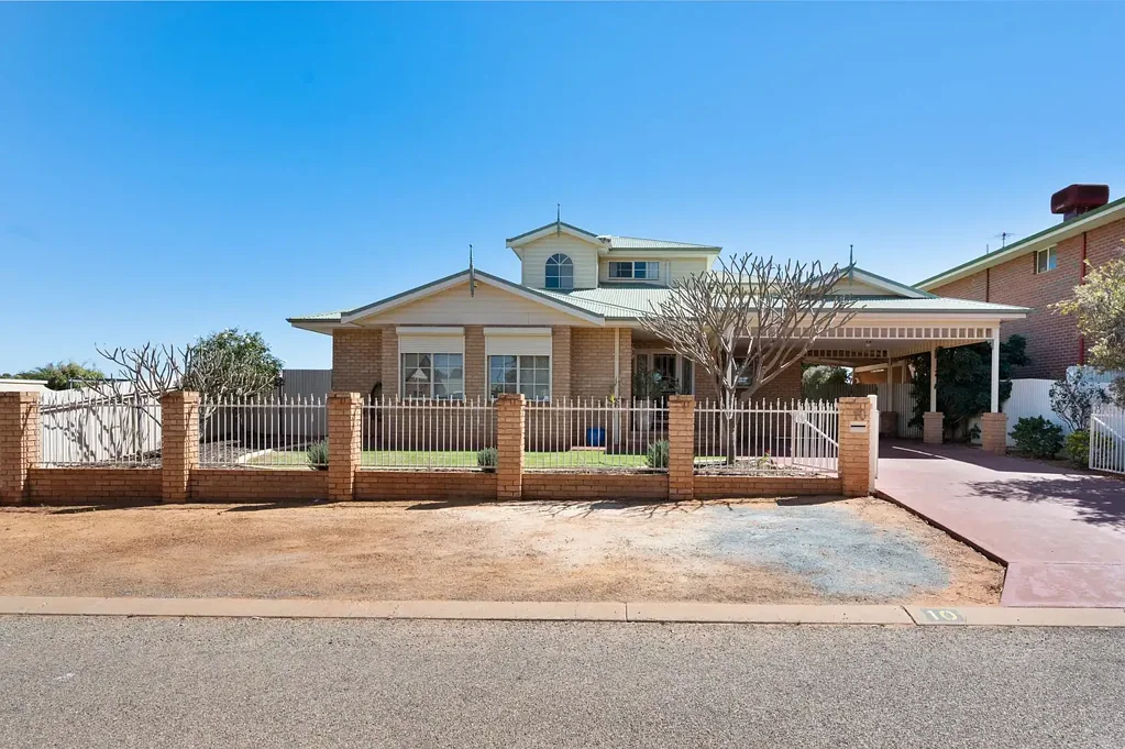Kalgoorlie 4غرفة نوم Immaculate Family Home with Iconic Views