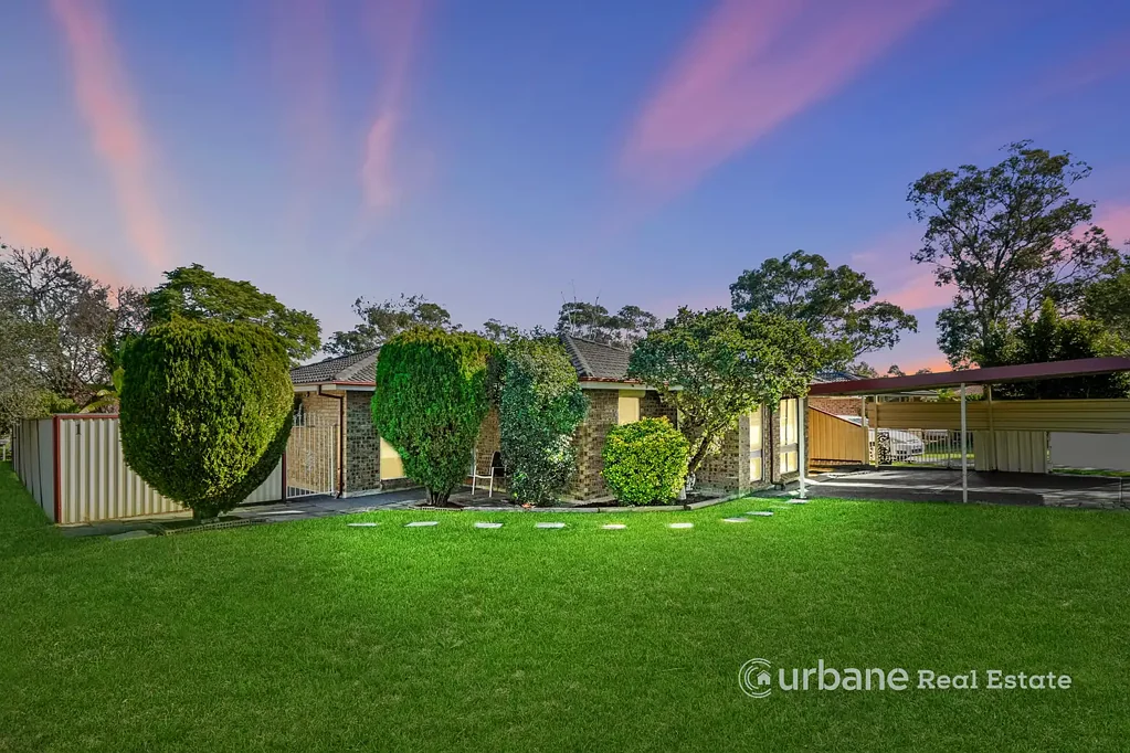 Quakers Hill 6房 双居住宅 6卧2卫 4车位 现代厨房 开放式布局 紧邻火车站 TAFE NSW 购物便利 高速接入 Nest or Invest - Tastefully Designed Dual Income Opportunity or The Ultimate Family Home