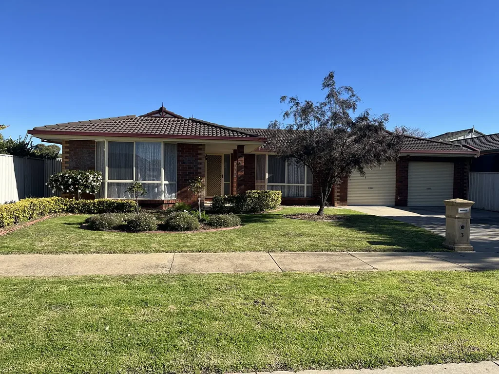 Spacious Family Home in a Prime Shepparton Location