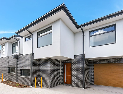 3/10 Whiteside Street, Springvale, VIC 3171, 3房, 2浴, Townhouse