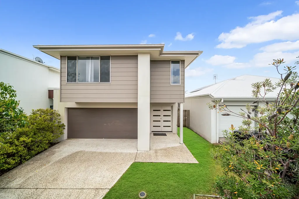 Spacious Family Home in the Heart of Birtinya!!