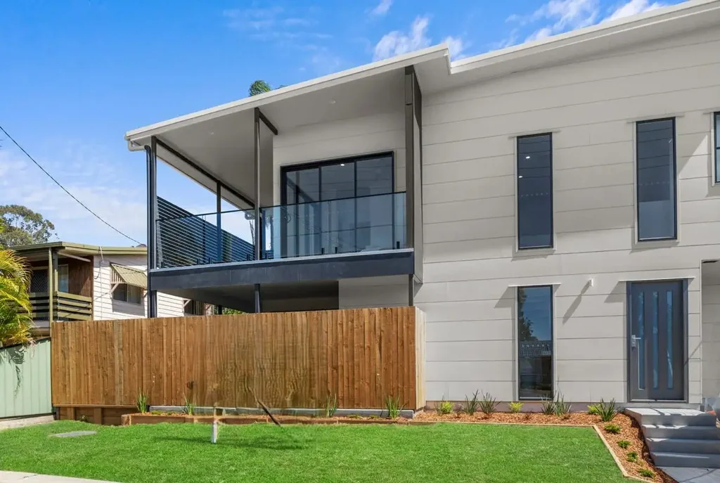 Contemporary Townhouse Offering Space, Style & Convenience