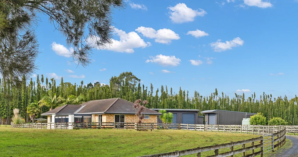 Kerikeri Surrounds 4Moenga Picturesque Lifestyle Property with Land & Sheds