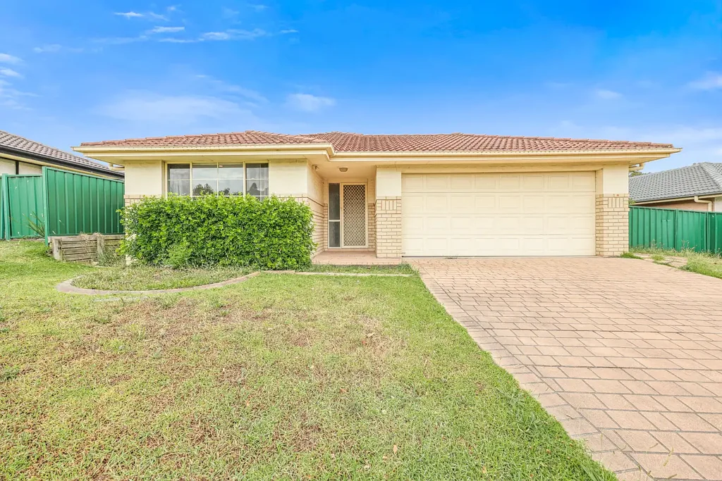 Four Bedroom Home in Popular Eastbrook Links with Shed!