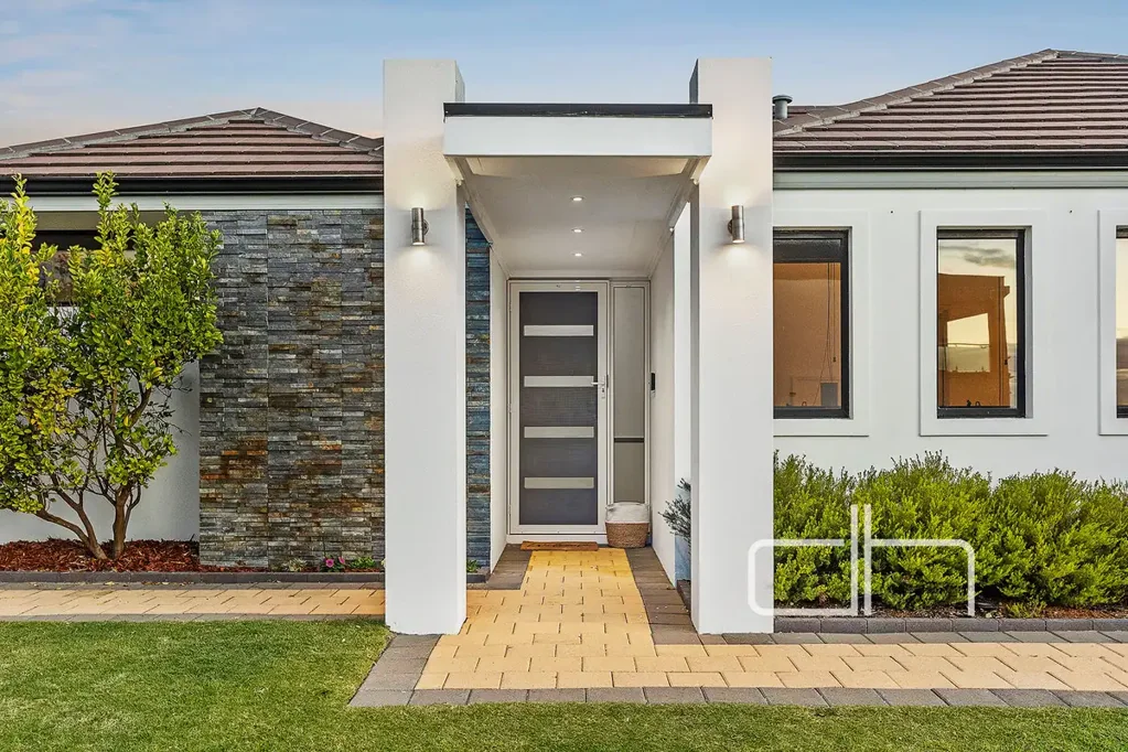 30 Graceland Avenue, Landsdale, WA 6065
