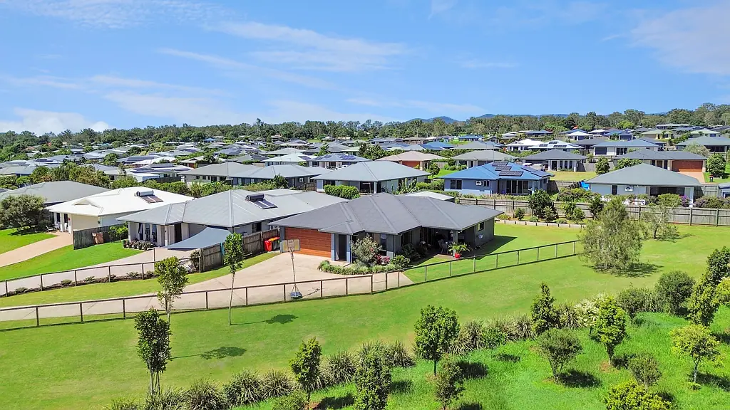 19 Barlow Close, Tolga, QLD 4882