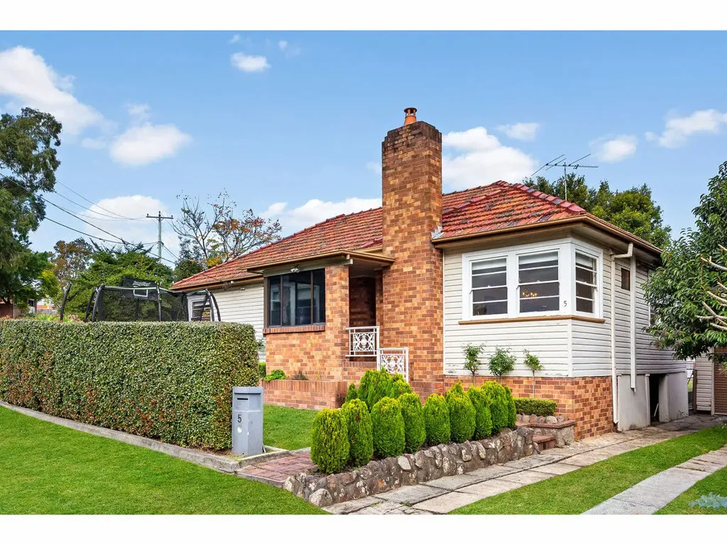 Wallsend 3房  Stunning Home in on large block in Convenient Location