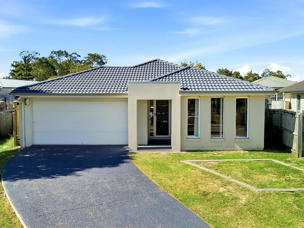 Redbank Plains 4Kwarto Modern Comfort Meets Everyday Convenience