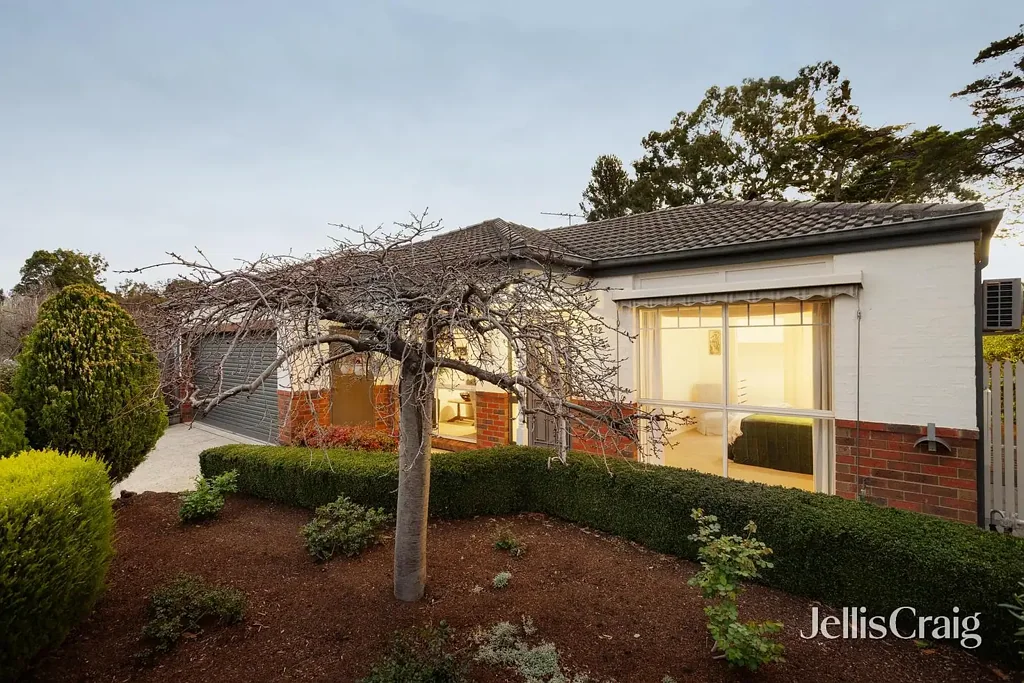 St Helena 3બેડરૂમ Cherished Single-Level Living in a Sunny & Peaceful Family Setting