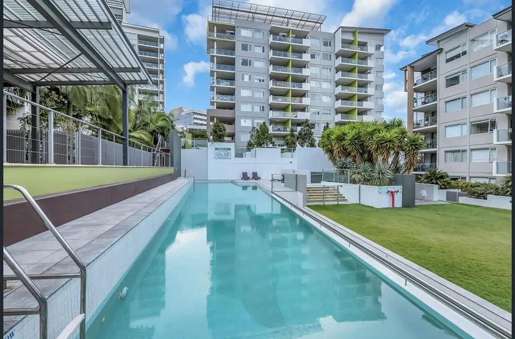Furnished 2 Bedroom Apartment with Resort-Style Amenities