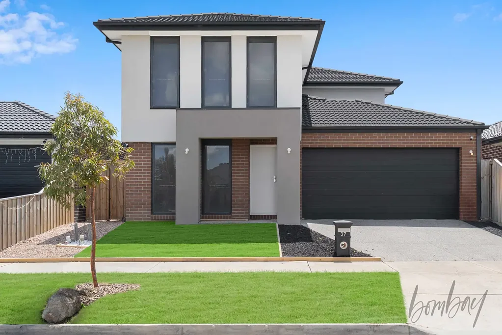 37 Madura Promenade, Mickleham, VIC 3064