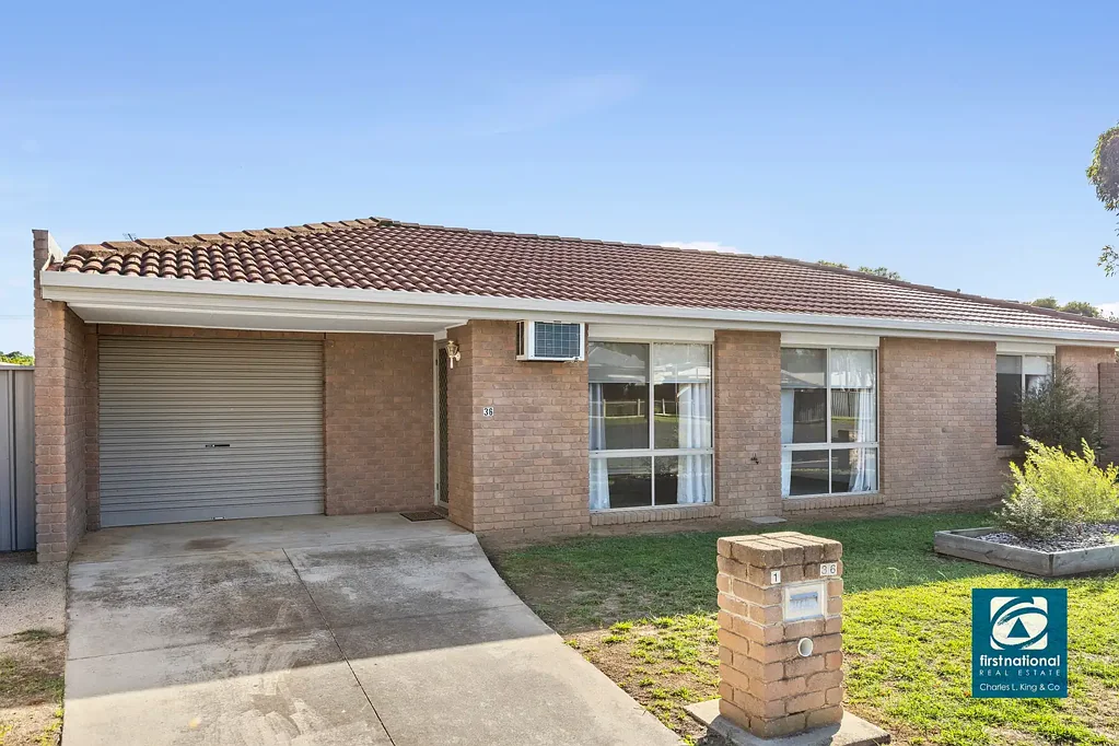Neat & Easy-Care Moama Unit