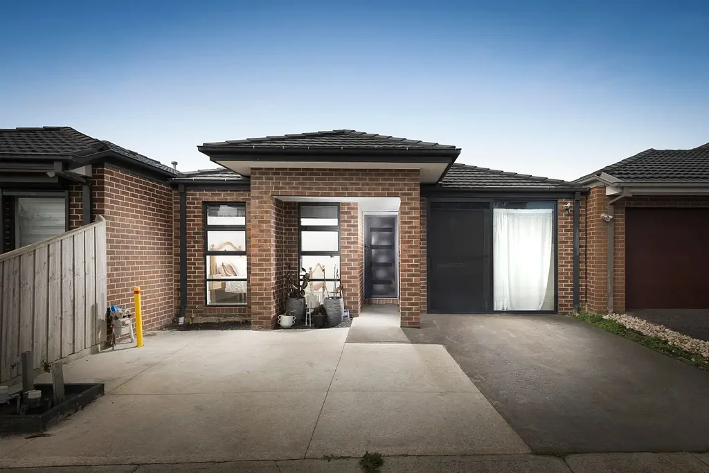 6 Chambly Drive, Mickleham, VIC 3064