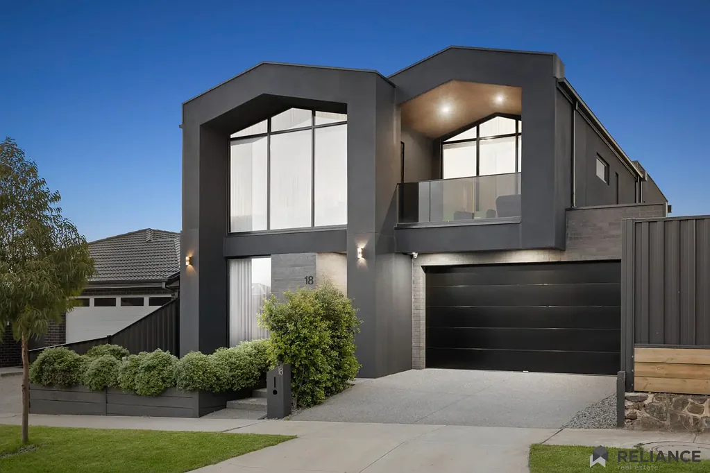 18 Lunar Drive, Greenvale, VIC 3059