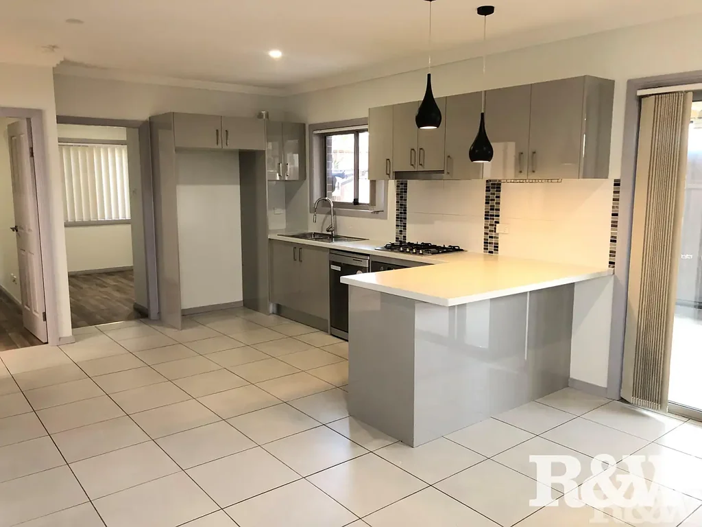 MODERN TWO BEDROOM GRANNY FLAT IN A GREAT LOCATION!!
