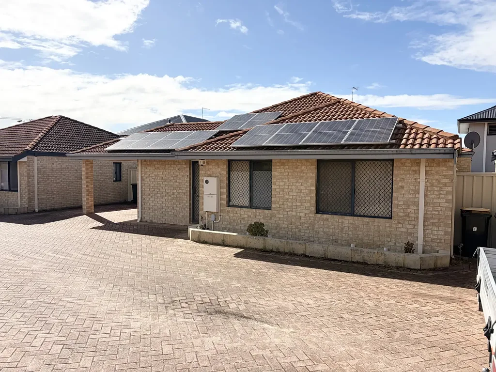 CANT GET ANY BETTER WALK TO CURTIN @ $880 per week