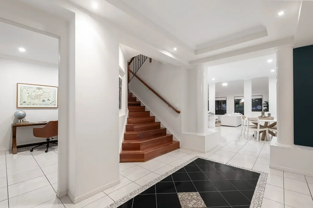 Springfield Lakes 5ਬੈੱਡਰੂਮ Grand Double-Storey Family Living – A Rare Opportunity with Space, Style & Comfort
