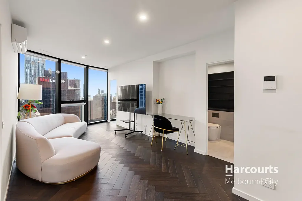 Elevated Urban Elegance with World-Class Resident Facilities!
