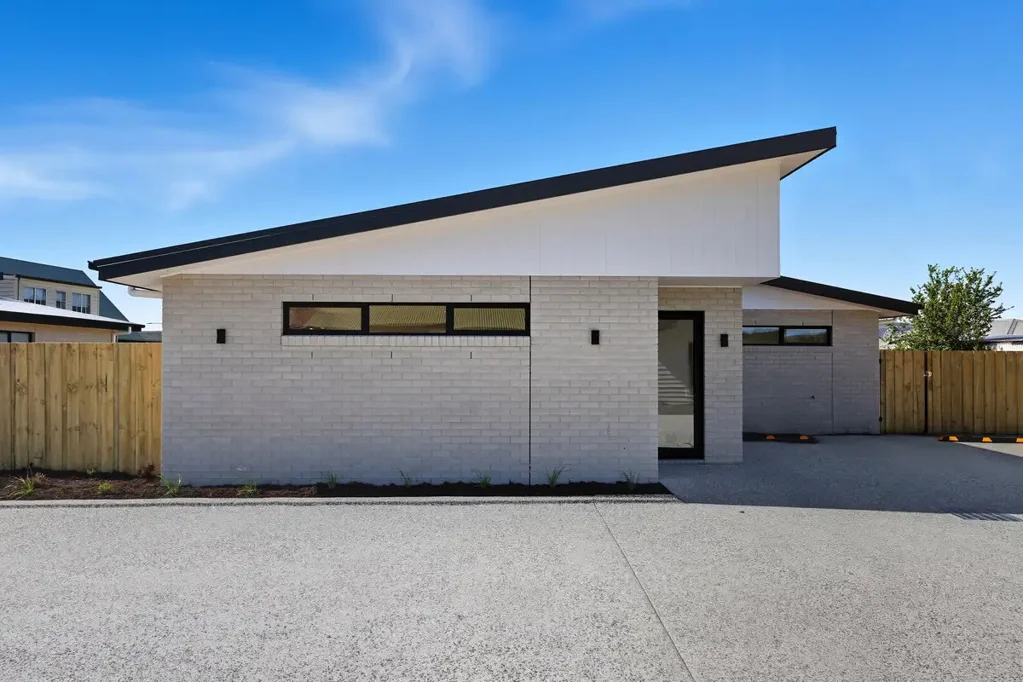 Brighton 3部屋 Brand new quality build villas