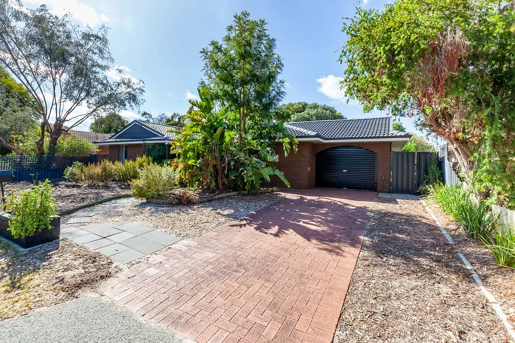 7 Saffron Court, Kelmscott, WA 6111