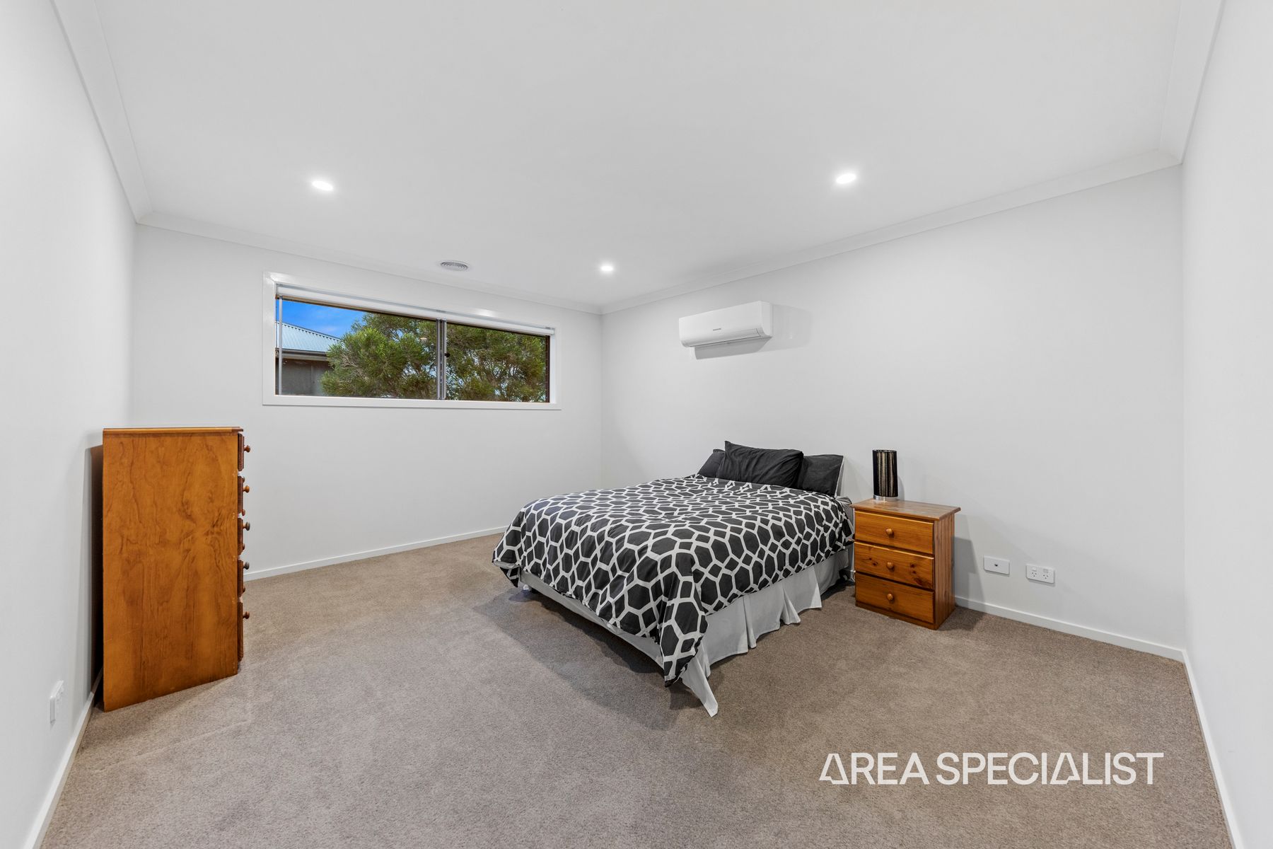 2 TERESSA WAY, PAKENHAM VIC 3810, 0房, 0浴, House