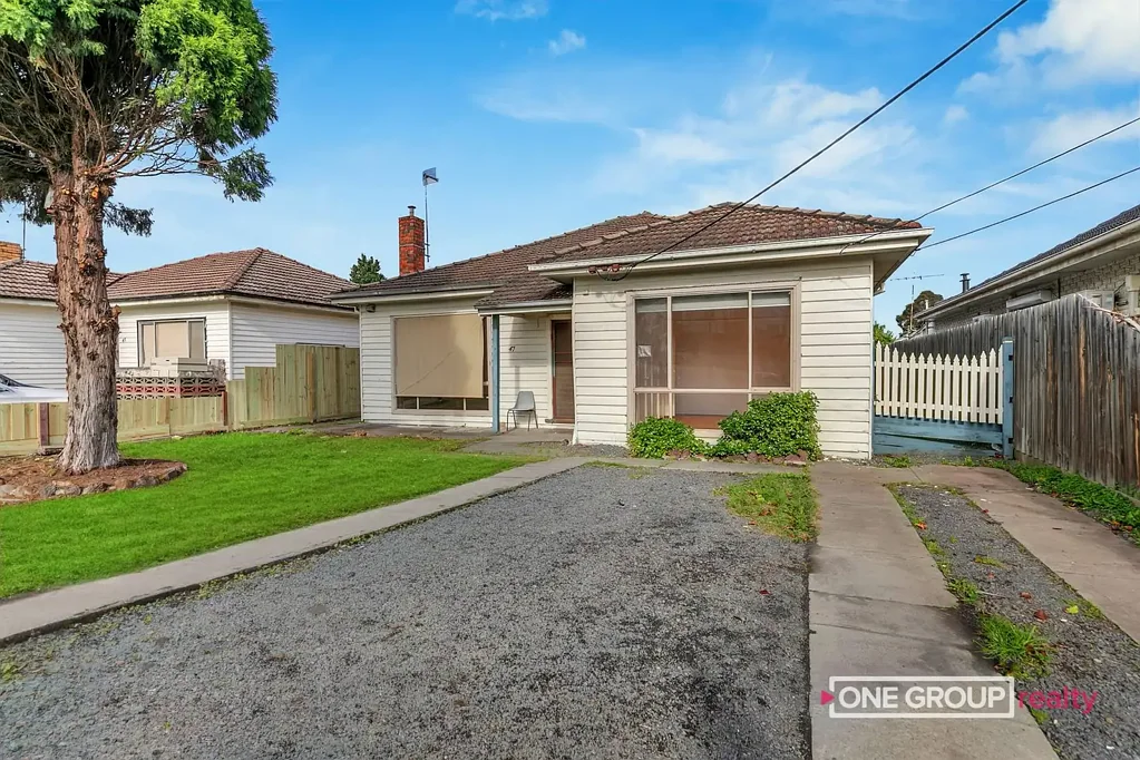 Spacious Family Home in a Sought-After Reservoir Location!