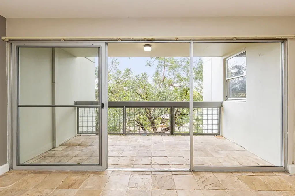 Mount Lawley 2બેડરૂમ Vacant and Ready to Renovate - 83 sqm of Untapped Potential