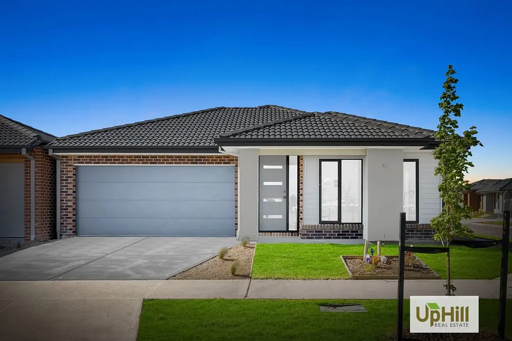 6 Ambition Way, Clyde North, VIC 3978