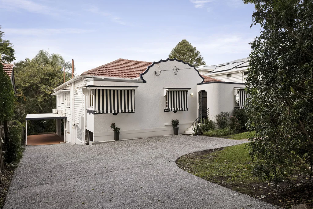 Ashgrove 4Moenga Timeless Art Deco Charm Amid a Leafy Ashgrove Setting
