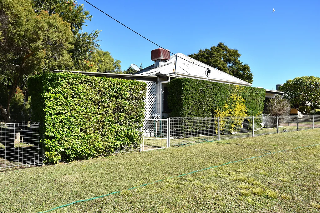 27 Pelican Street, Longreach, QLD 4730