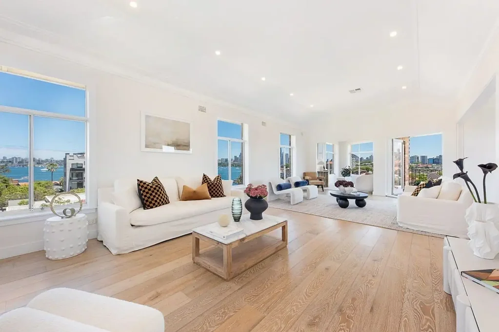 A Landmark Waterfront Residence of House-Like Luxury with Iconic Sydney Harbour Views