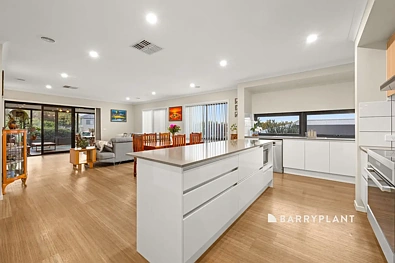 Iba Pa - 9 Harrods Close, Drouin, VIC 3818