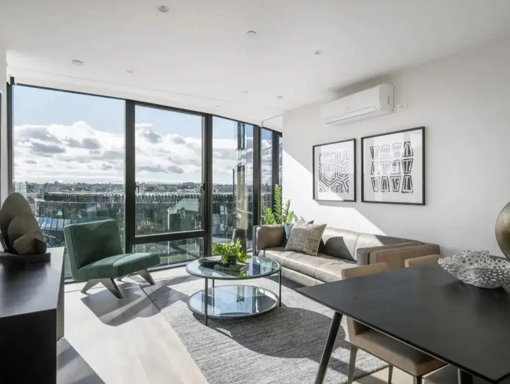 Luxury living with spectacular views and facilities  6 or 12 month lease