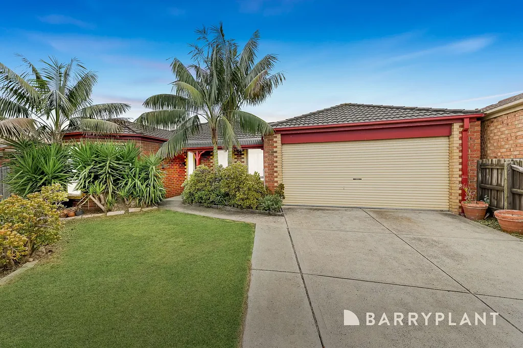 5 Essex Court, Cranbourne East, VIC 3977
