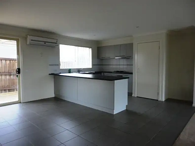 70 Lincoln Heath Boulevard, Point Cook, VIC 3030, 4房, 2浴, House