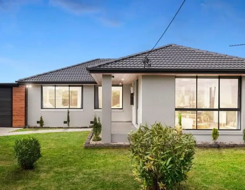 Modern Living with Bonus Bungalow