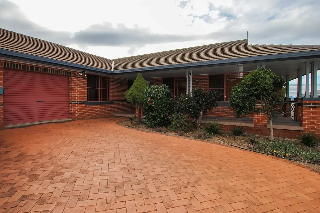 52 Dewhurst Drive, Mudgee, NSW 2850, 4 Bedrooms, 2 Bathrooms, House