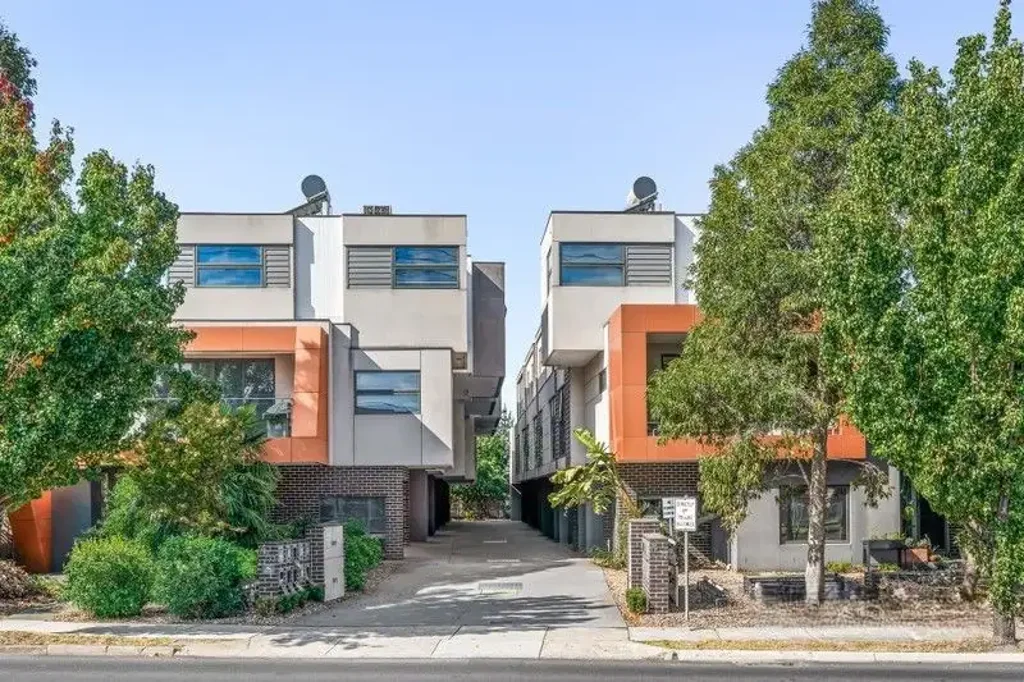 Preston's Best at Your Doorstep - Brilliant Location, Stylish Space