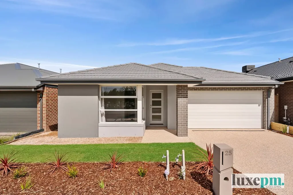 Near New Stunning Home