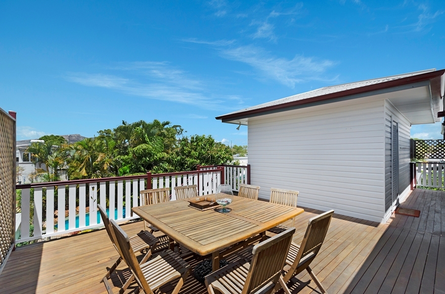 32 SURREY ST, HYDE PARK QLD 4812, 0 Bedrooms, 0 Bathrooms, House