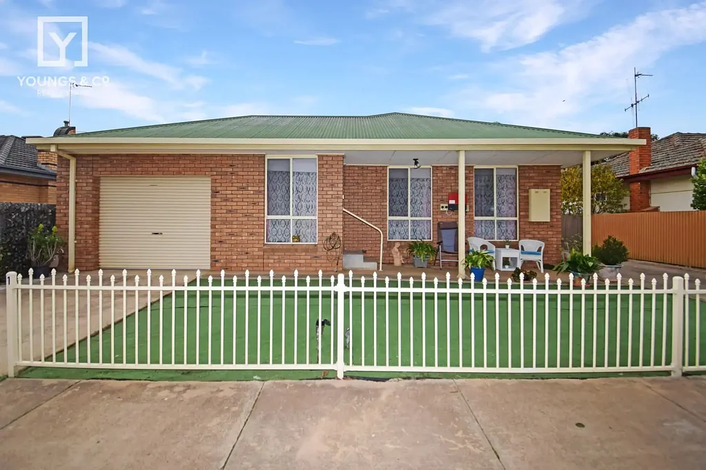 Mooroopna 2ห้องนอน WELL PRESENTED LARGE TWO BEDROOM UNIT