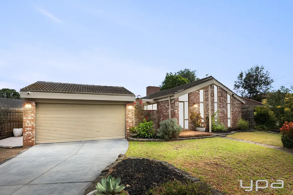 Werribee 4 Bedroom FAMILY HOME ON THE DOORSTEP OF THE PICTURESQUE WERRIBEE RIVER!