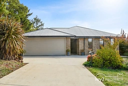 15 Tower Hill Street, Deloraine