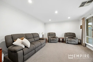 21 Sierra Chase, Leeming, WA 6149, 5 Schlafzimmer, 2 Badezimmer, House