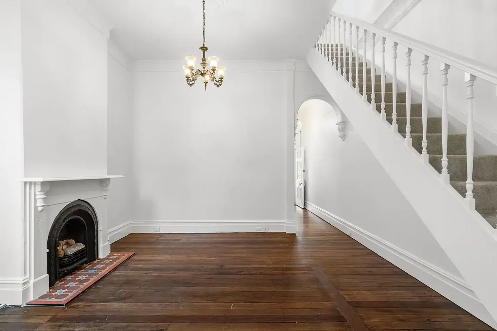 Newly Renovated Two Bedroom Terrace, Perfectly Located