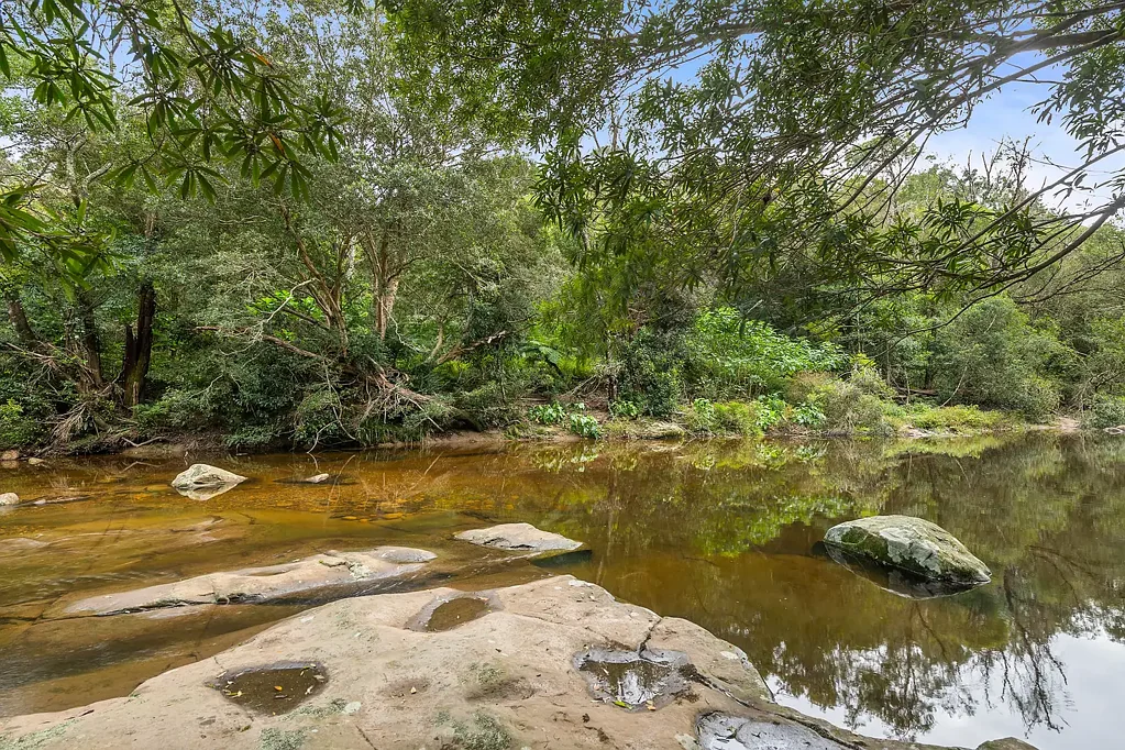 Berry Tranquil Rainforest getaway with river frontage