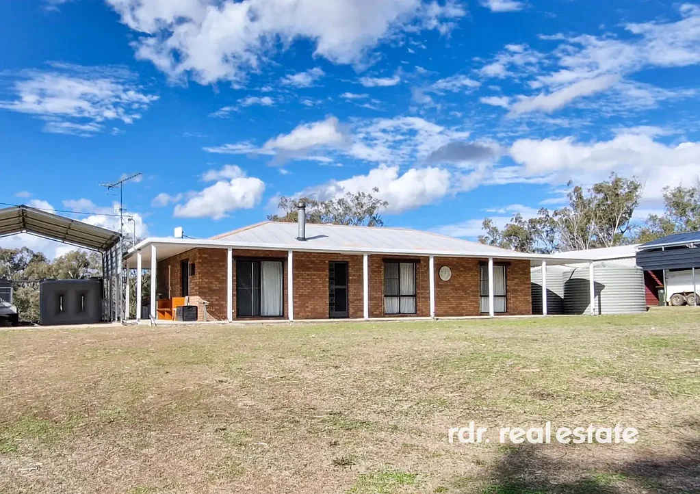 Bundarra 3房  RIVER VIEWS, SPACE & LIFESTYLE ON 6.6 ACRES