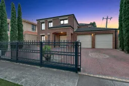 17 Cranesbill Grove, Reservoir