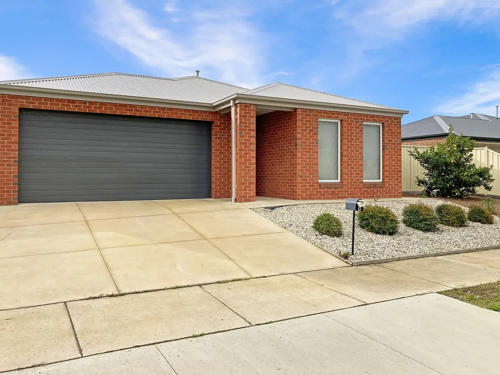 This well-presented four-bedroom home is located in the highly sought-after Connolly Park Estate in Shepparton North